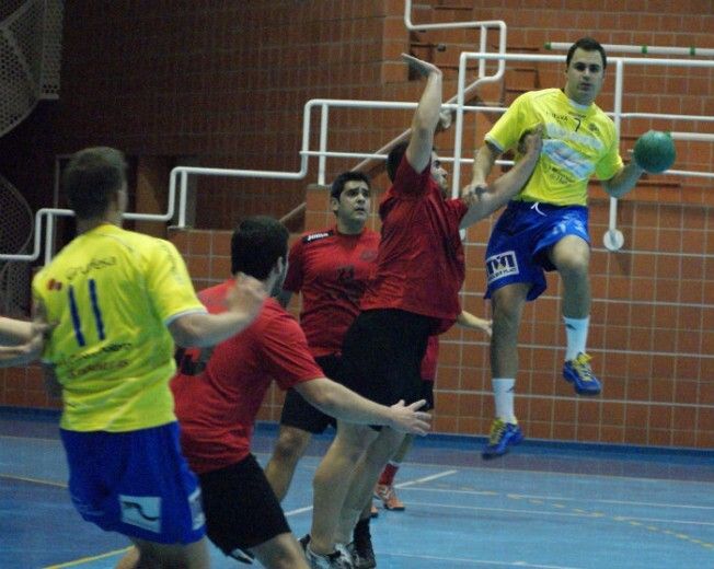 Sergio Cruzado salva un punto para el PAN Moguer en Ciudad Real (25-25)