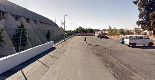 El PSOE de Gibraleón denuncia la “inseguridad” para peatones y vehículos en la zona del recinto ferial