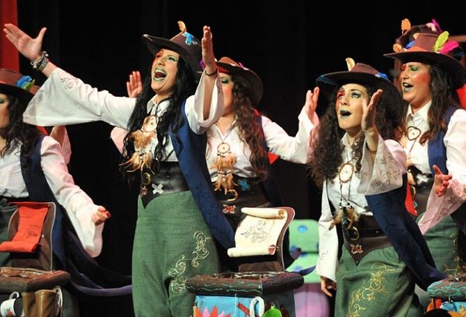 Las murgas, protagonistas en una noche de mucha calidad chirigotera