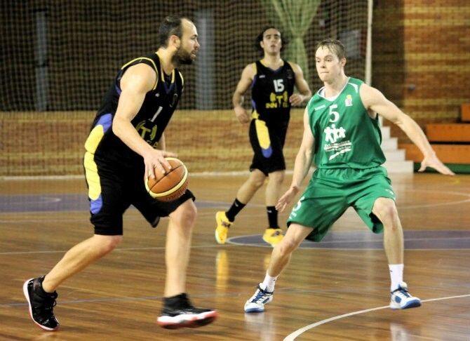 El Por Huelva cae otra vez en un final de infarto (62-67)