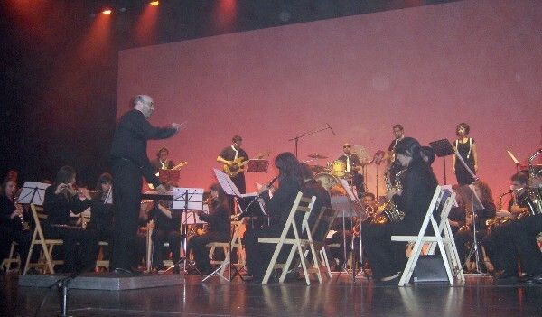 La Banda Municipal de Isla Cristina reúne a los clásicos del pop y el rock en 'Fusion Band'