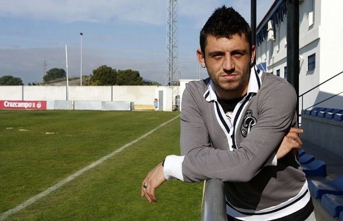Otro mes de baja para Jonathan Valle