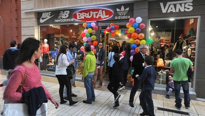 Brutal se reinventa en la calle Palacios