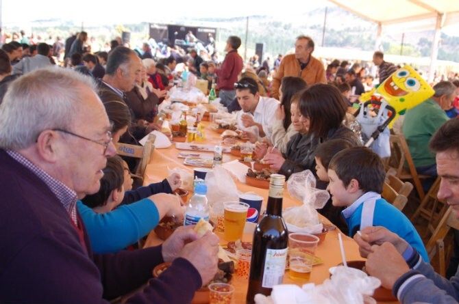 Más de 2.500 personas disfrutan del Cocido Más Grande del Mundot
