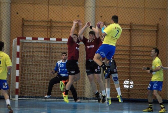 El PAN Moguer despide la temporada con un festival de goles (36-16)