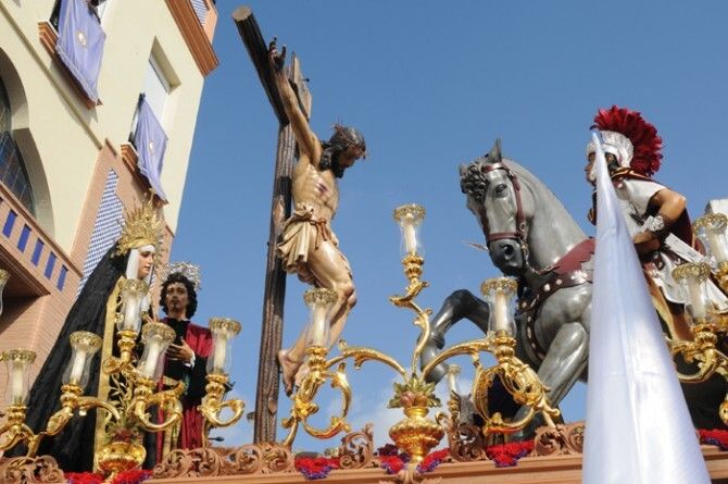 Huelva consuela a su Cristo lanceado