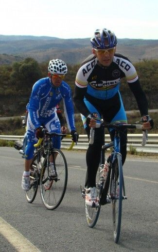 Taller sobre ciclismo en el Club Junior de San Juan