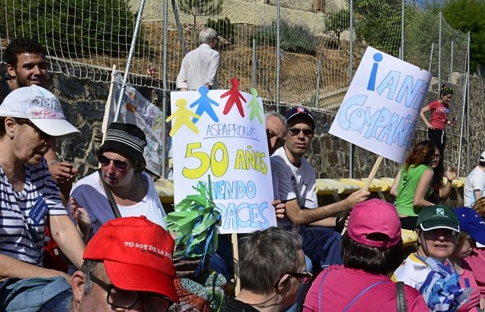 Aspapronias celebra su 50º aniversario con una jornada de convivencia en la Ciudad Deportiva