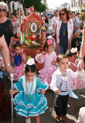 Los más pequeños dan el pistoletazo de salida a la romería de Cartaya