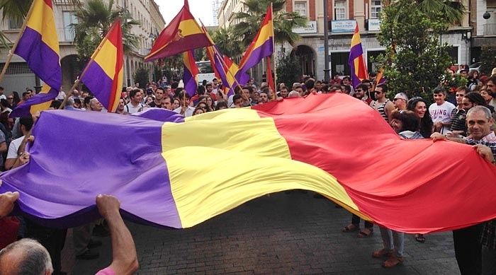 Republicanos onubenses reclaman en la capital un referéndum tras la abdicación del Rey