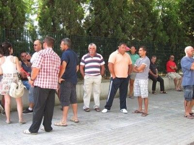 Mariscadores de la coquina salen a la calle este viernes para pedir soluciones