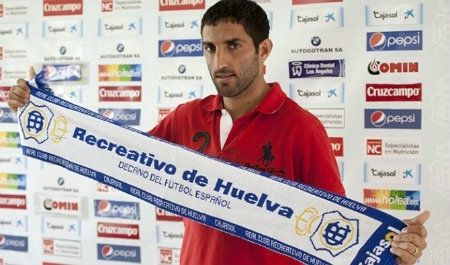 El Recre hace oficial la renovación de Hernán Menosse