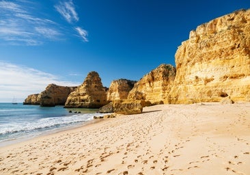 La Cerdeña portuguesa se encuentra a menos de dos horas de Huelva: sus playas y acantilados te harán sentir como en la isla italiana