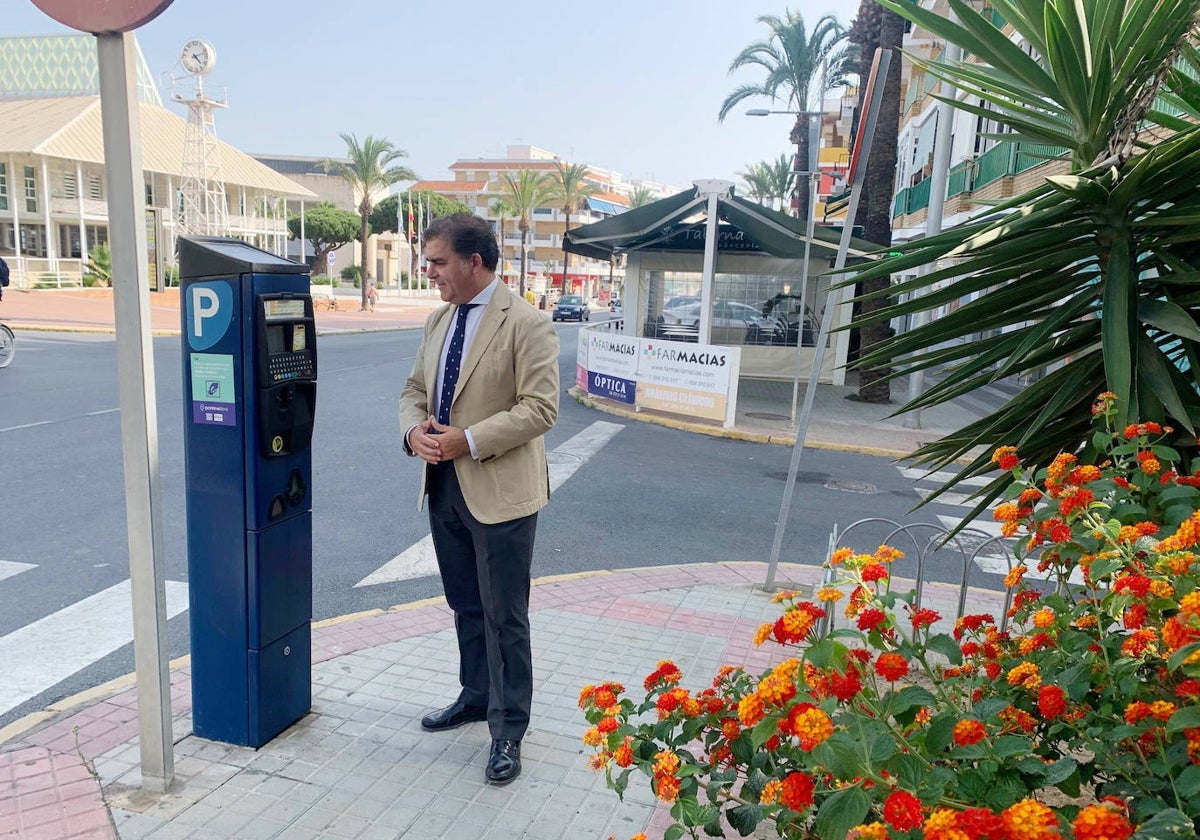 El alcalde anuncia que nos empadronados tendrán tarjeta de residente de la zona ORA