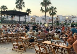 La Plaza de España de Ayamonte acoge la XV Feria del Marisco y el Jamón hasta el 21 de julio