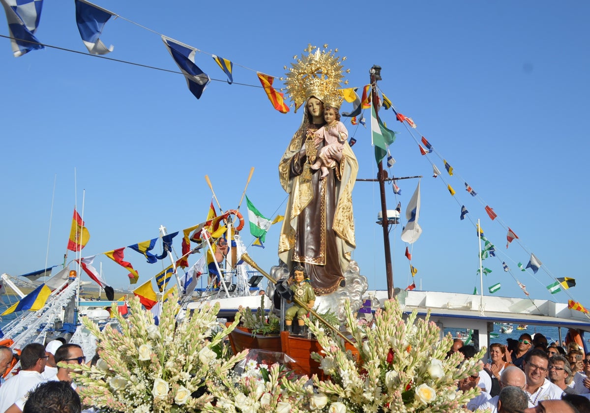 La Virgen del Carmen procesiona por Punta Umbría este 15 de agosto