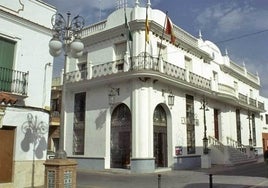 Ruina en Trigueros: el alcalde denuncia que el presupuesto se agotó en mayo y se deben 1,8 millones de euros