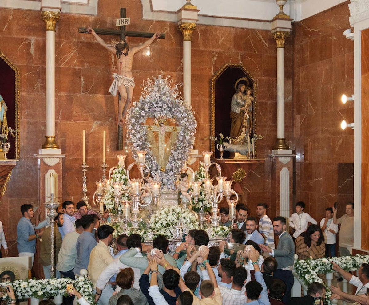 La bendición del Santo Madero en Rociana del Condado