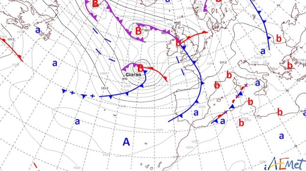 La borrasca polar Ciarán se acerca por el noroeste y afectará a buena parte de España. Huelva continuará en zona de altas presiones. Buen tiempo