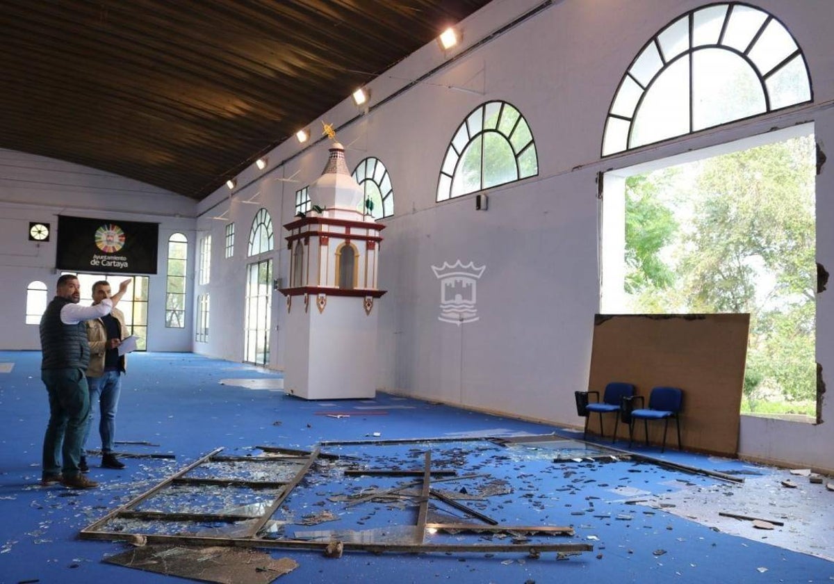 Uno de los edificios municipales de Cartaya seriamente dañado por el temporal