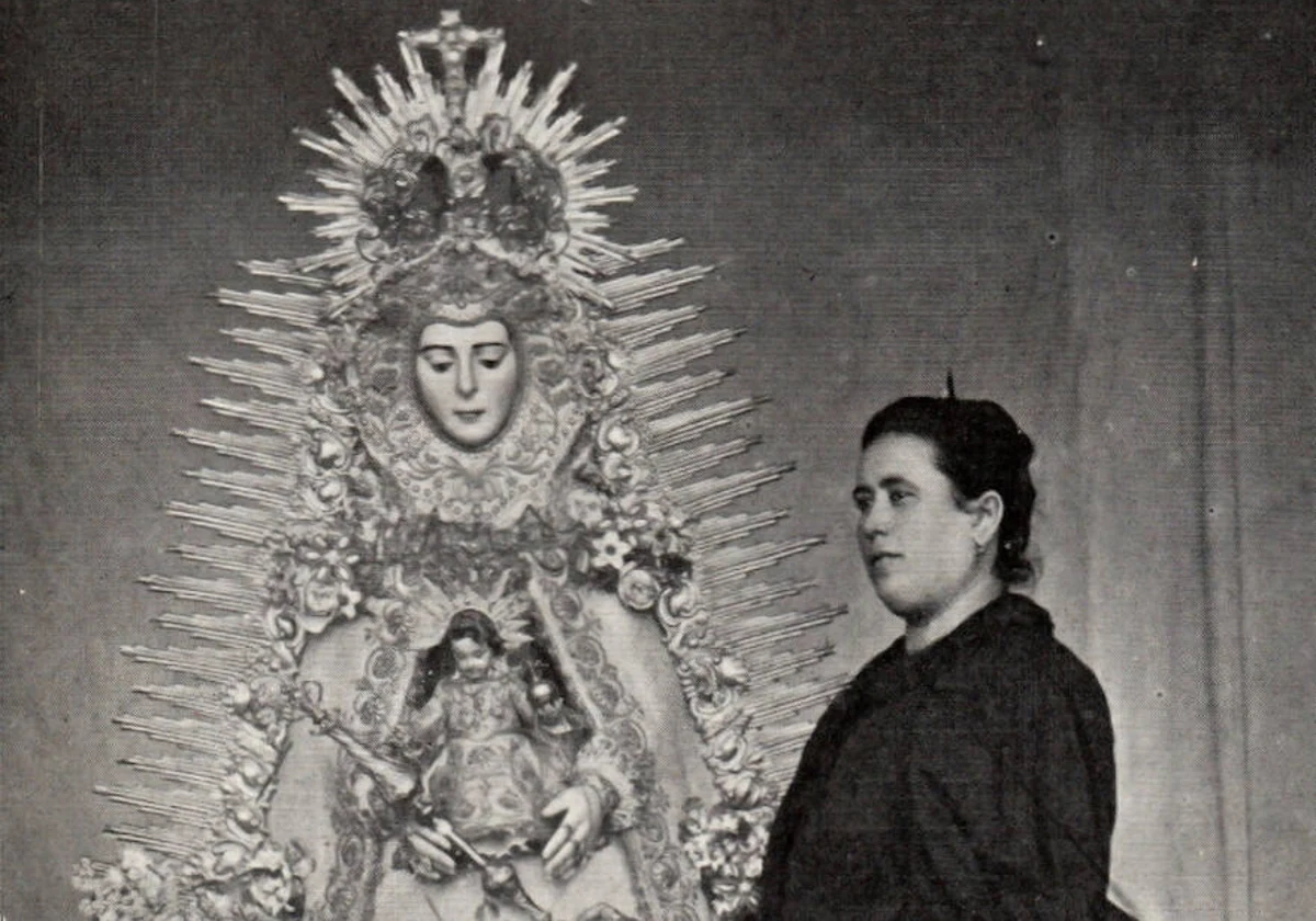 Anita Valladolid, camarista de la Virgen del Rocío