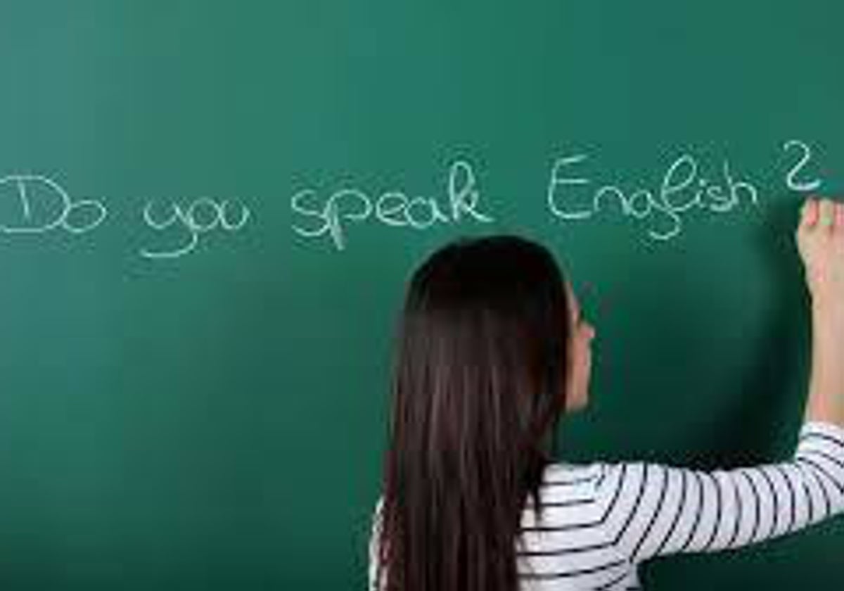 Una alumna en un curso de inglés