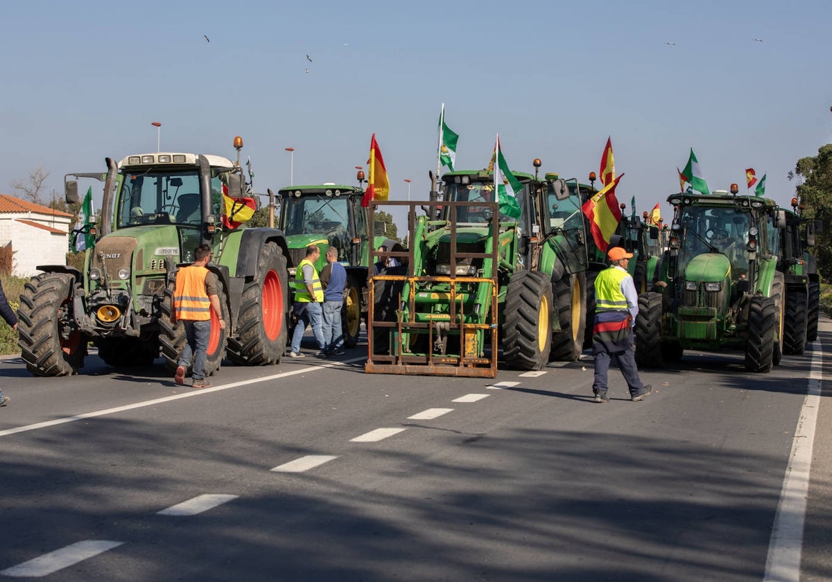 Tractorada de los agricultores onubenses