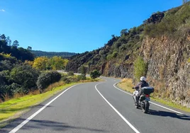 Las mejores rutas en moto en la Sierra de Aracena en Huelva: ¿cuáles son y cuántos kilómetros tienen?