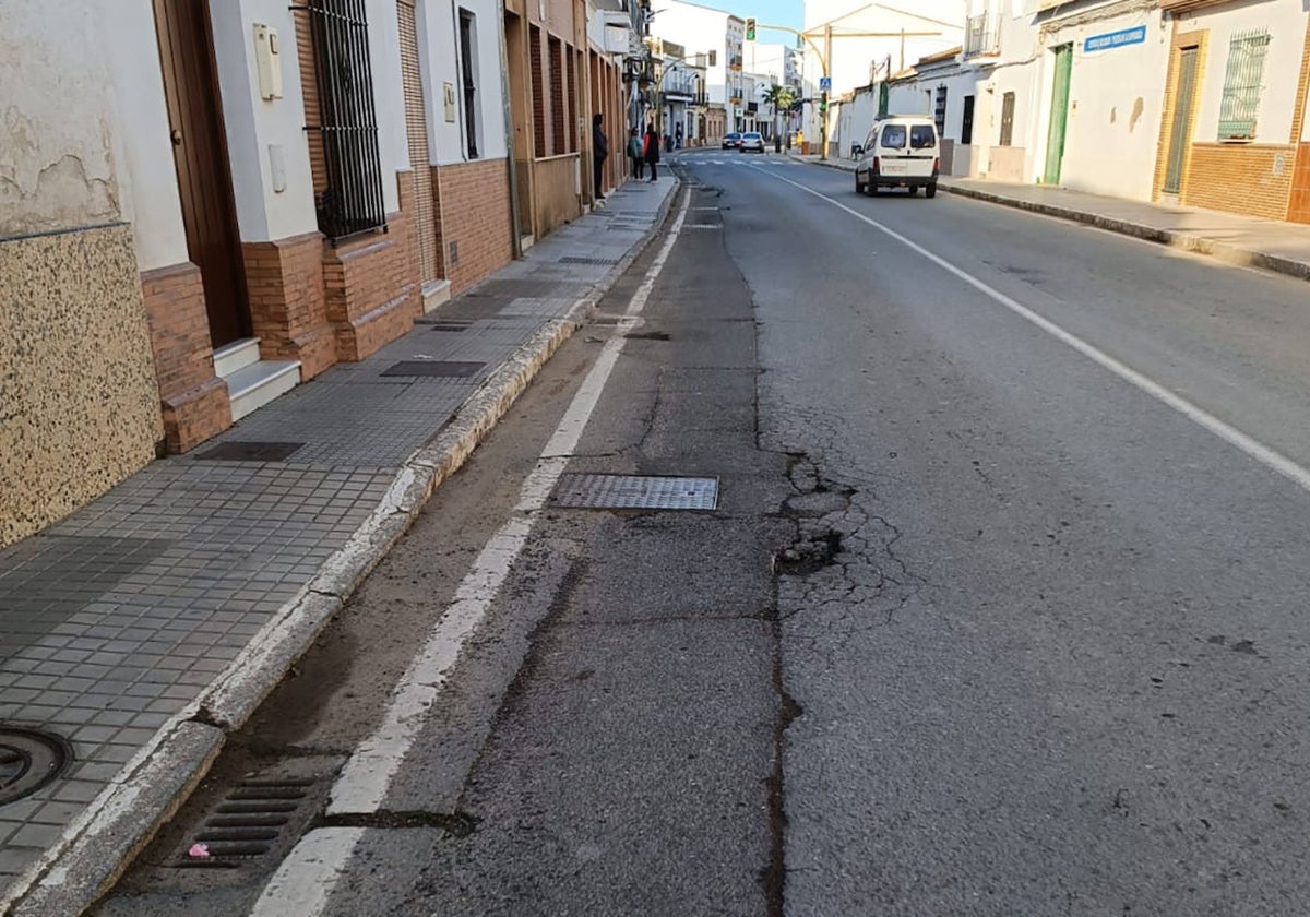 Deficiencias en el firme de la carretera de San Juan a su paso por el municipio