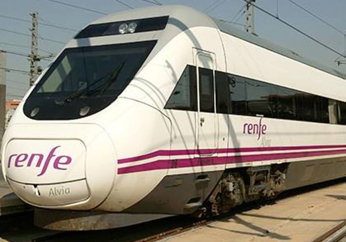 Uno los trenes Alvia que cubre el trayecto entre Huelva y Madrid