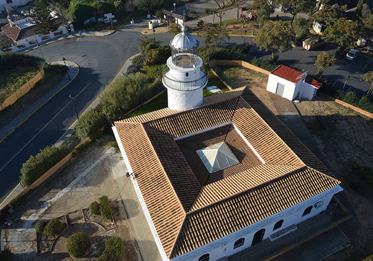 El faro antiguo de El Rompido