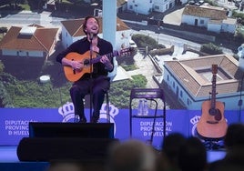 Así le cantó Manuel Carrasco a Huelva en la presentación de su imagen como destino turístico