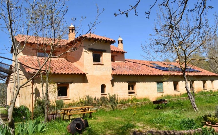 Imagen principal - La finca se localiza en el término municipal de Galaroza (Al-Jaroza, Valle de las Rosas) 