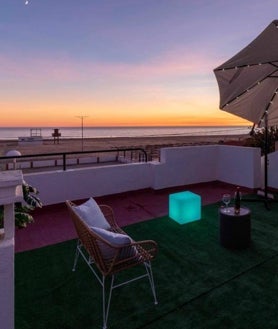 Imagen secundaria 2 - El fantástico chalet con vistas al mar que se puede alquilar en este pueblo de Huelva por menos de 250 euros
