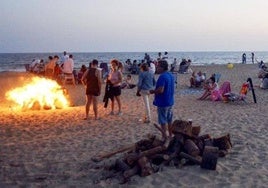 Noche de San Juan en Punta Umbría: cinco hogueras desde el Albergue hasta El Portil