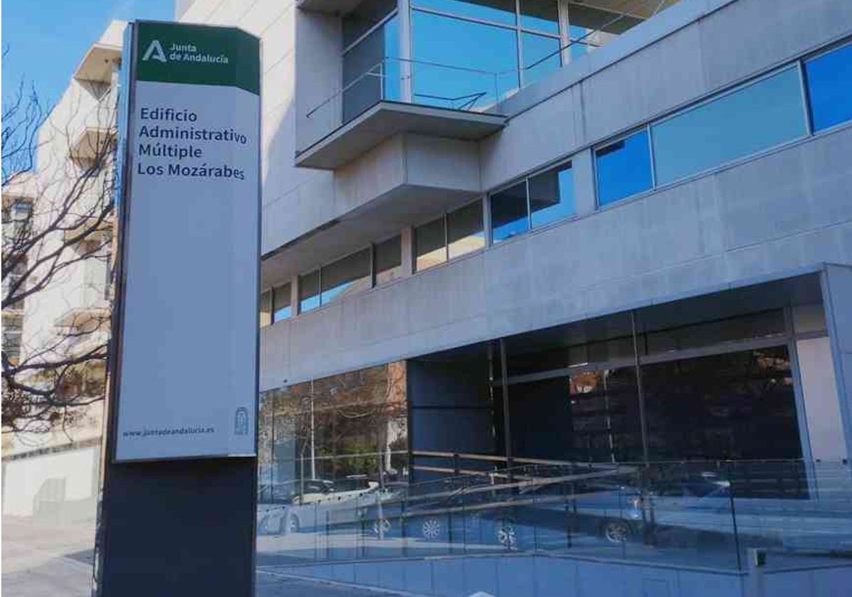 Edificio de la Junta que alberga la Delegación de Desarrollo Educativo en Huelva