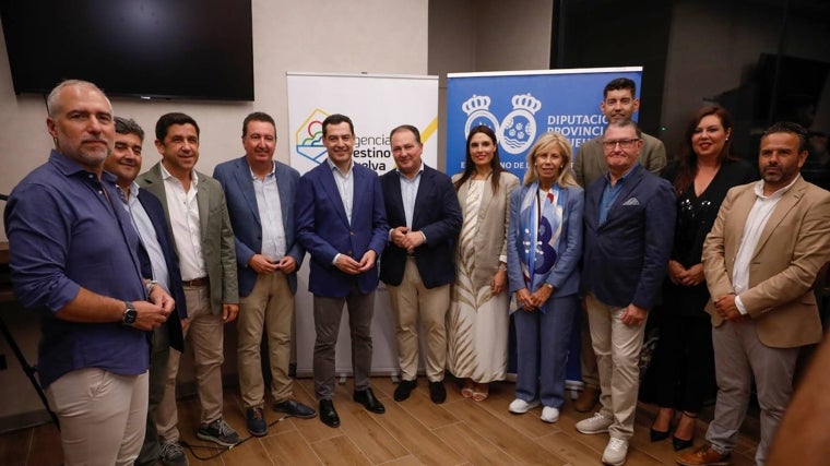 Representantes institucionales en la presentación de la Agencia