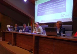 La Diputación presenta a los ayuntamientos la nueva normativa de transporte y tratamiento de residuos