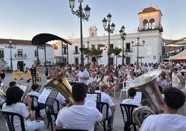 La IX Noche en Blanco llena de público el centro de Cartaya