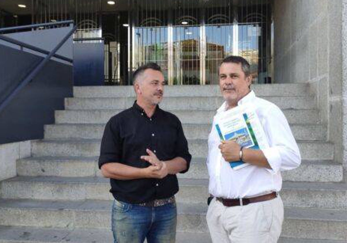 Jesús Ferrera esta mañana a las puertas de la Audiencia Provincial de Huelva