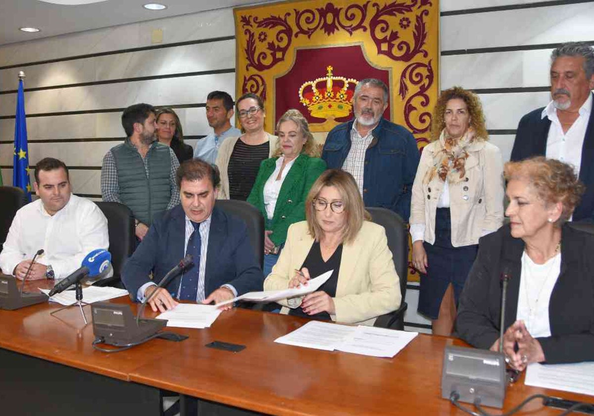 Firma del acuerdo para vender los terrenos del SAPU 5