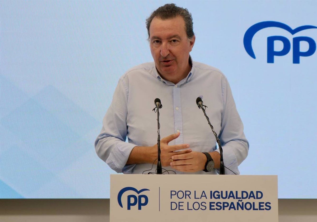 Manuel Andrés González, presidente del PP de Huelva