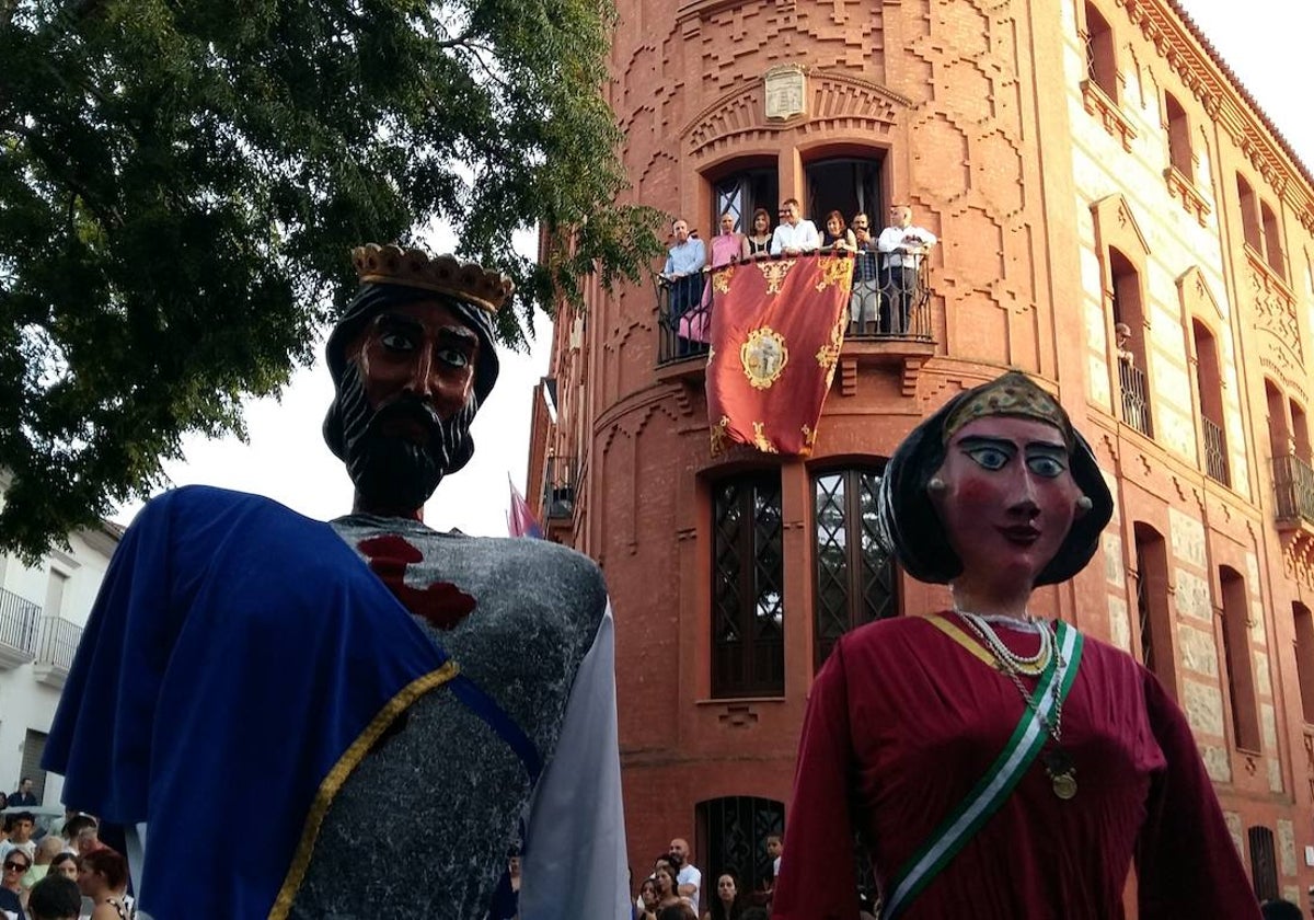 Gigantes y cabezudos en Aracena