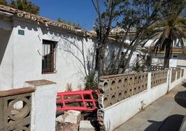 Instan a la Junta a que derribe  las 'casas de los maestros' en Punta Umbría para evitar que ocurra alguna tragedia