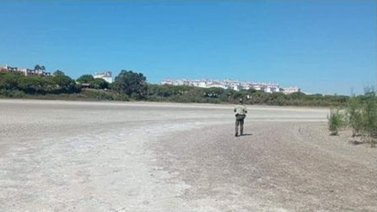 Estado de la laguna hace dos años, cuando se podía recorrer a pie