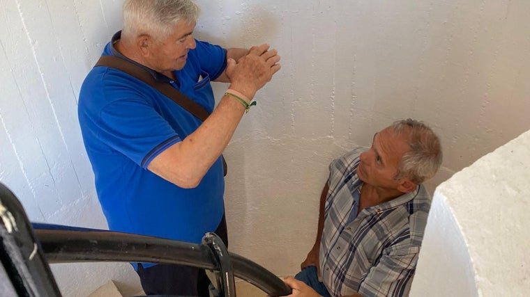 Alfonso en su visita al faro de El Rompido