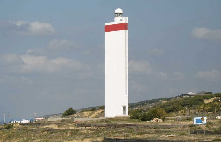 El faro de Matalascañas, de planta triangular
