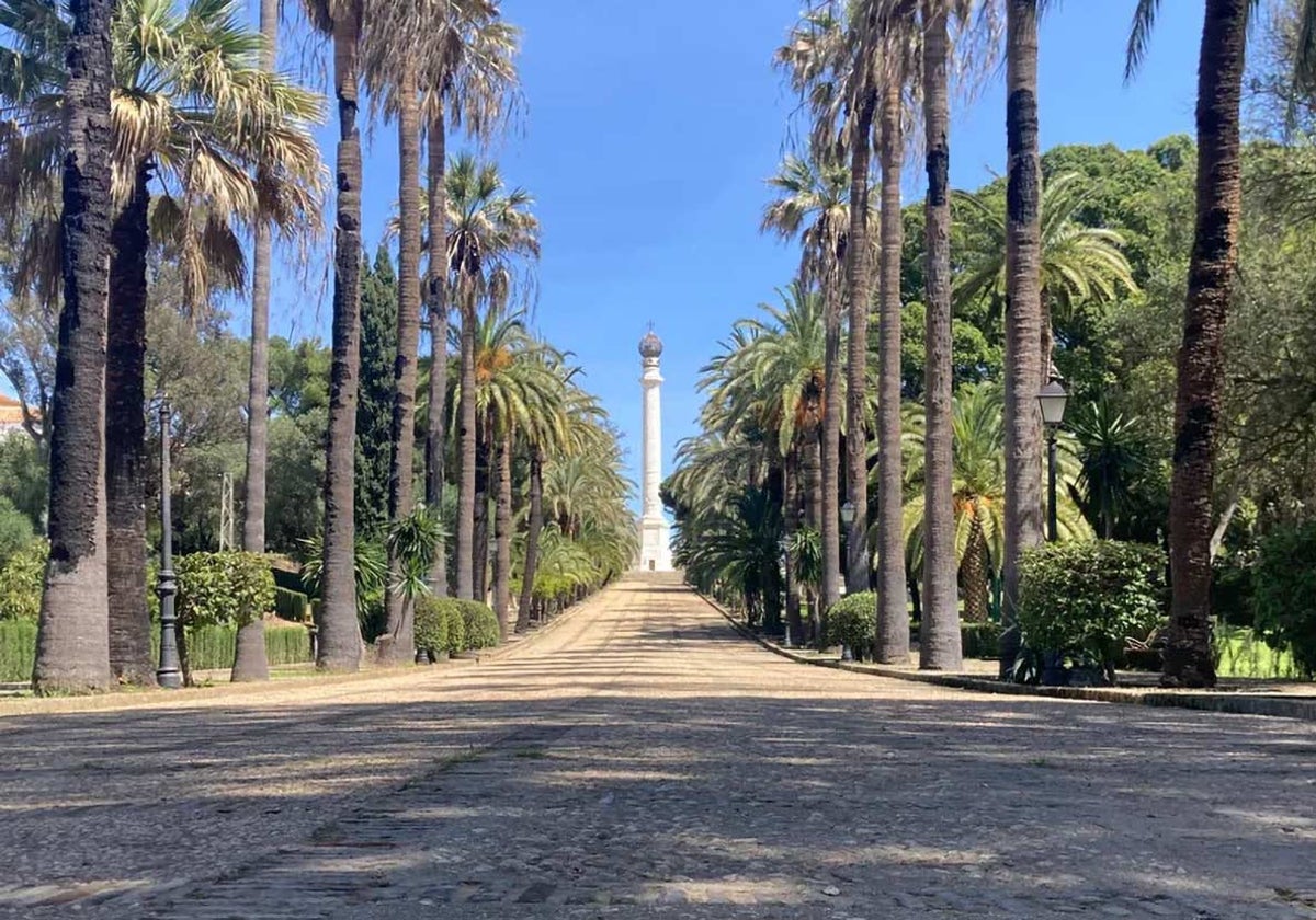 La Rábida, con el Monumento del IV Centenario al fondo