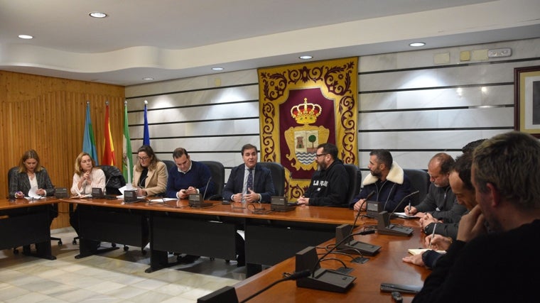 Reunión entre representantes de la empresa lusa que organiza el evento y técnicos municipales de Punta Umbría