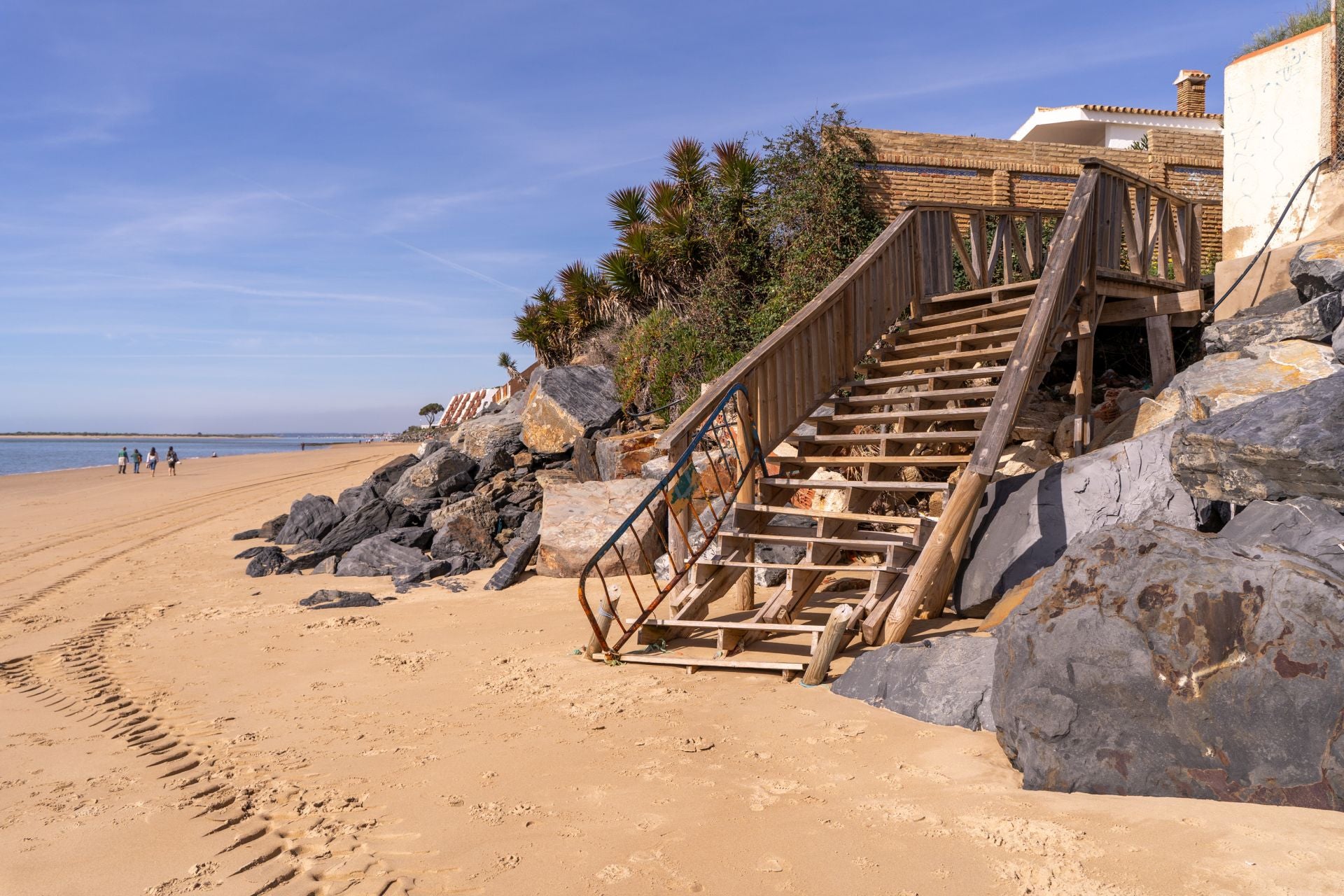 Así está la playa de El Portil a 54 días de la Semana Santa